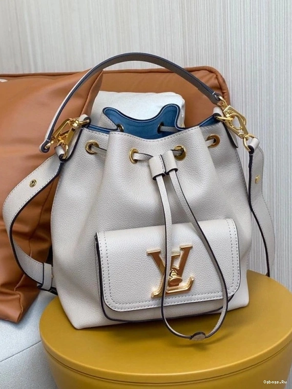 BUCKET LOCKME LOUIS VUITTON 1218